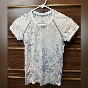 Lululemon Swiftly Tech Short Sleeve 2.0 *MultiDye Size 6